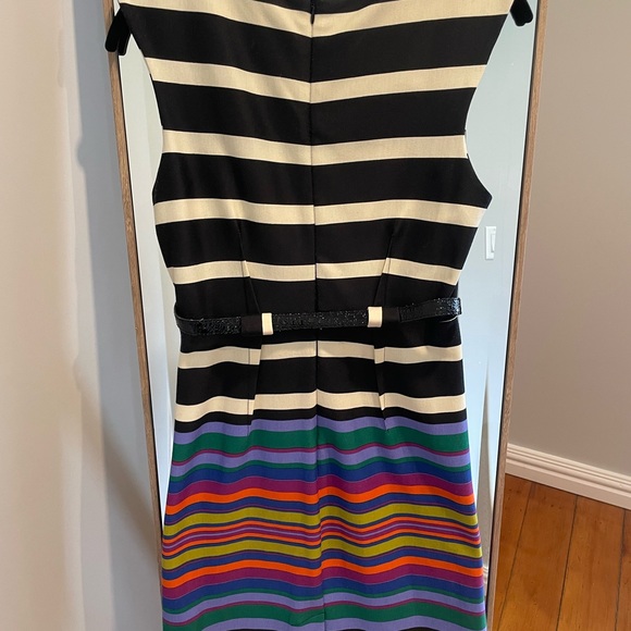 Shift dress perfect for the office with a cardigan or evening dinner out. - Picture 4 of 5